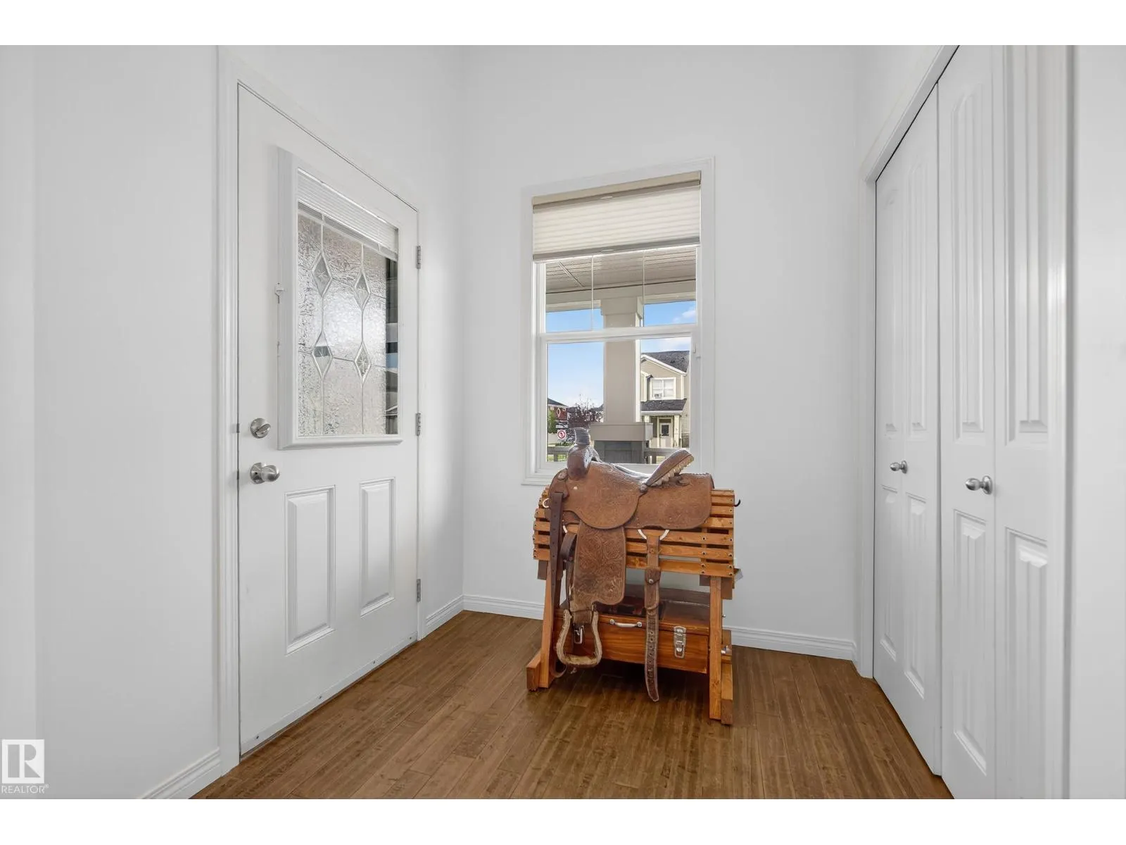 425 SIMMONDS WY