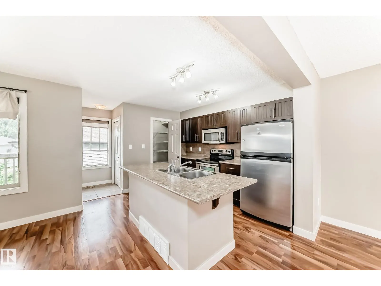 3834 ALLAN DR SW
