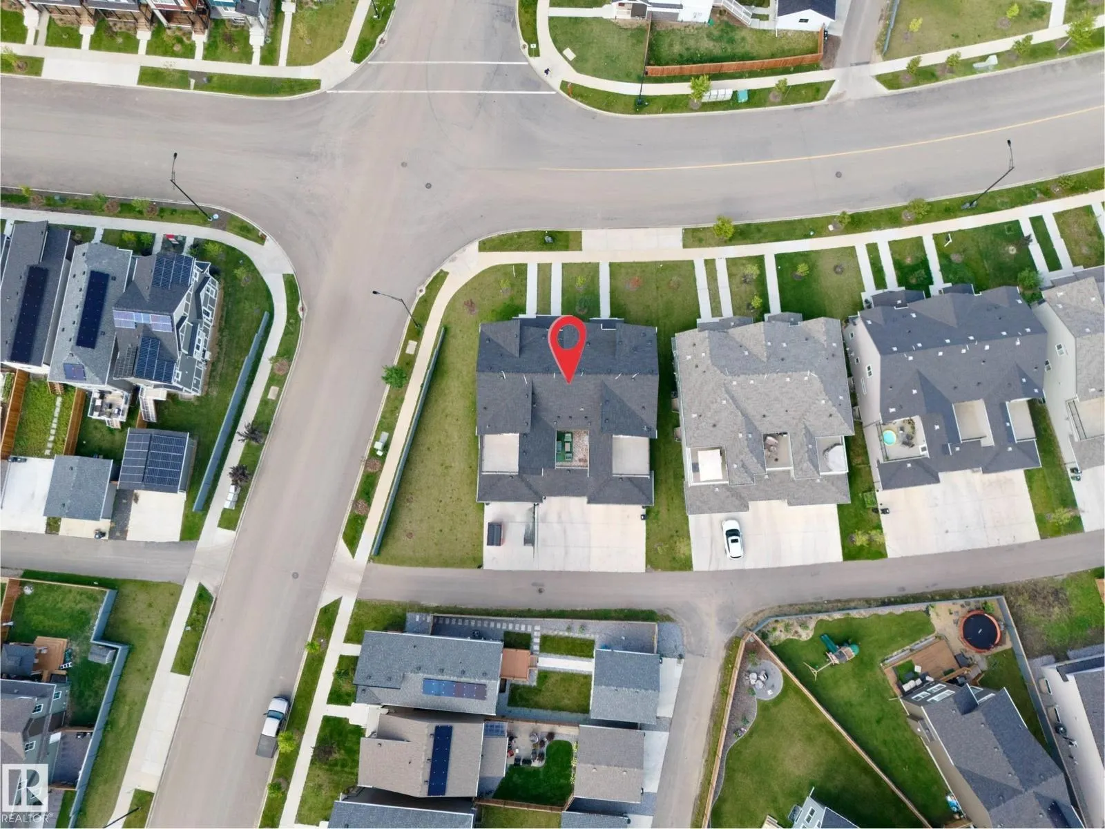 11959 35 AV SW SW