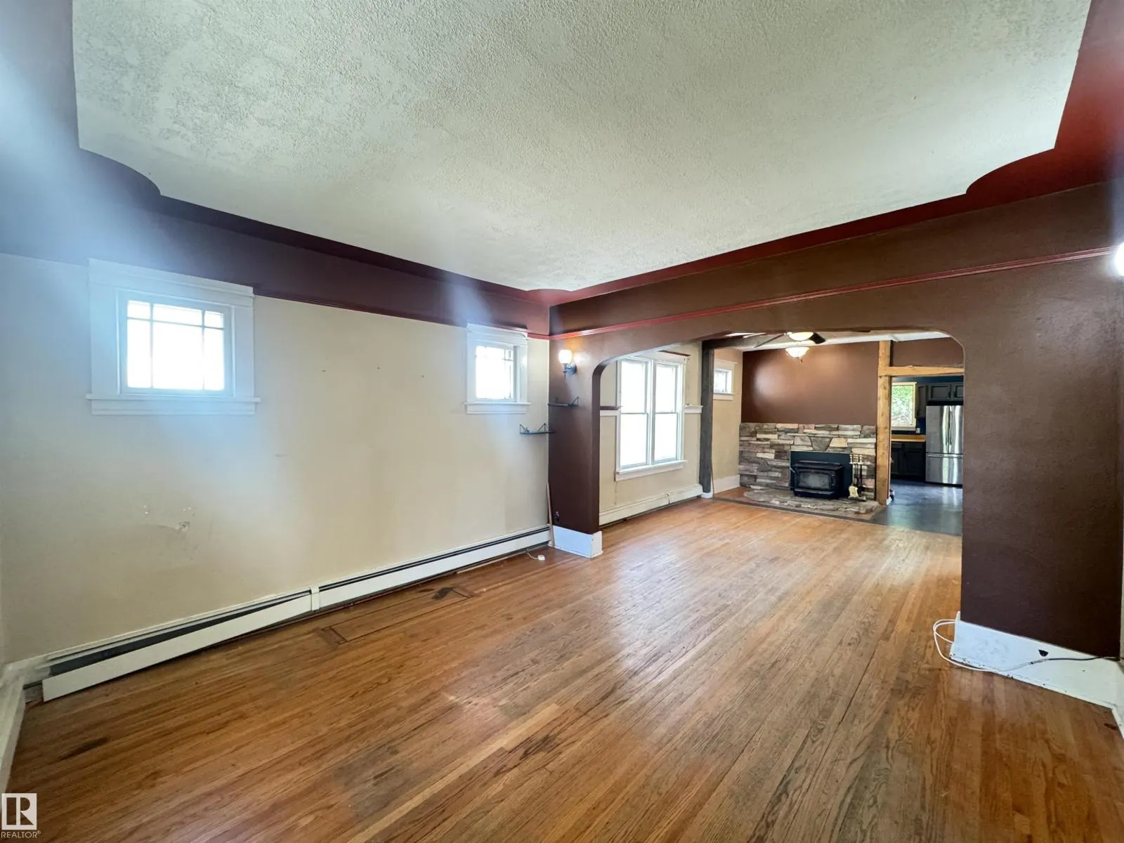 10719 74 AV NW