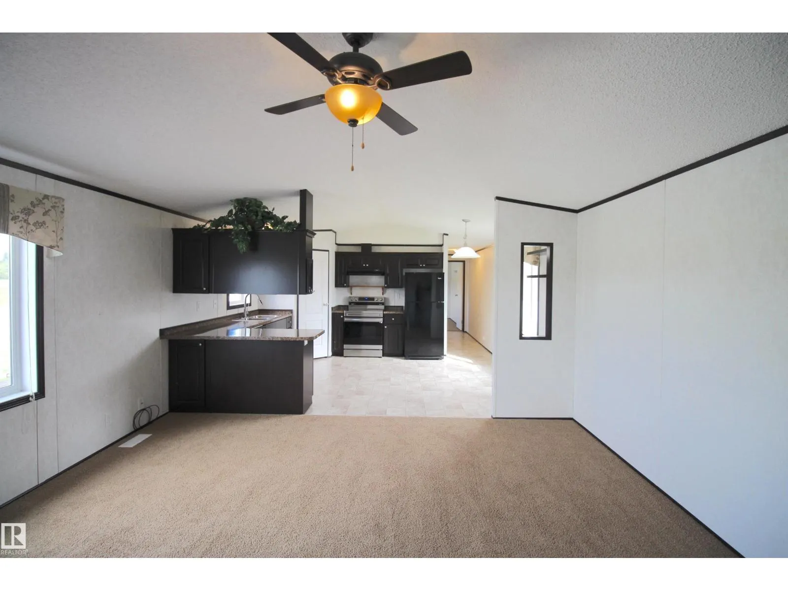 #41 5220 44 AV