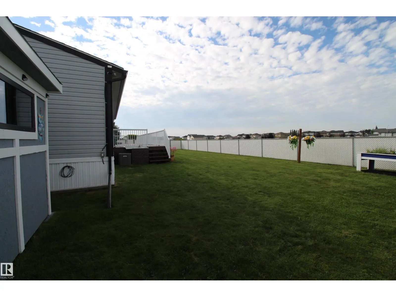 #41 5220 44 AV