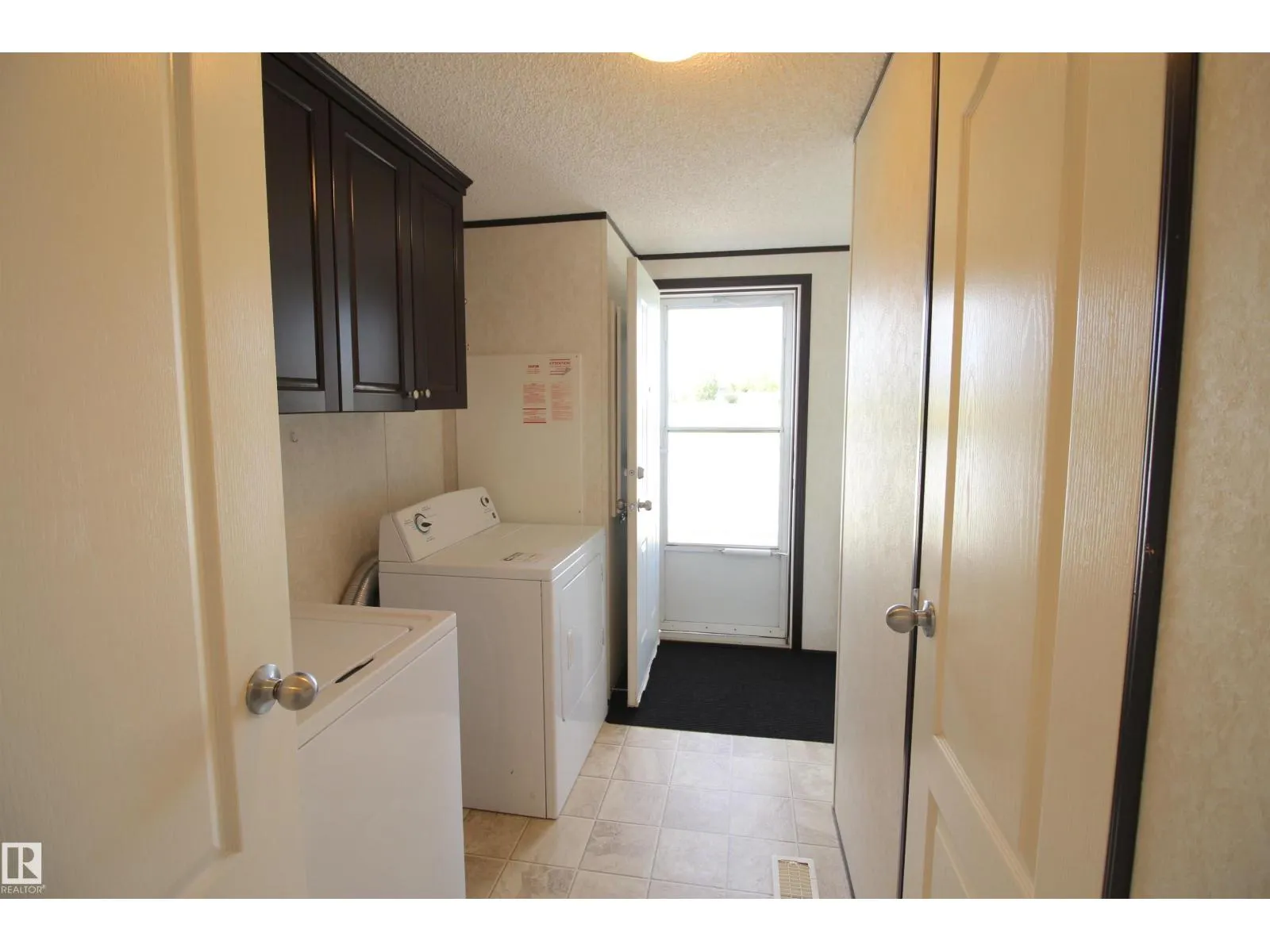 #41 5220 44 AV