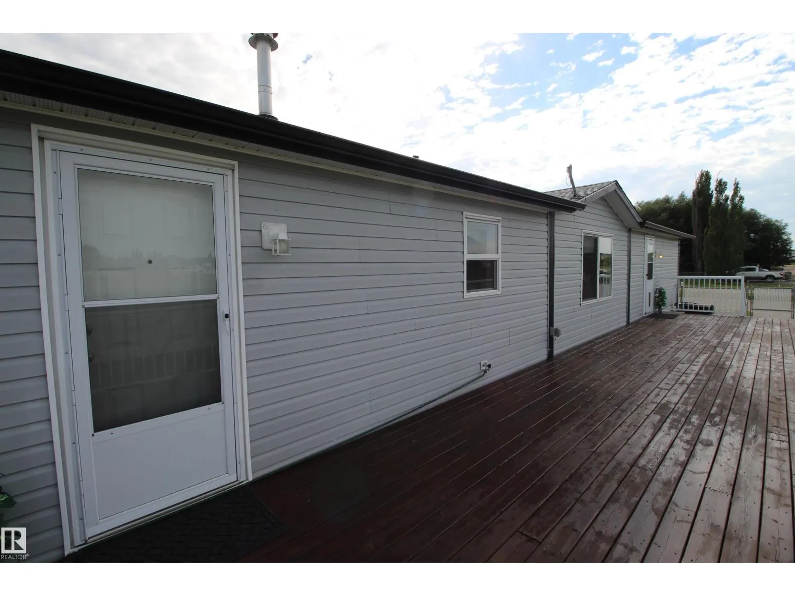 #41 5220 44 AV