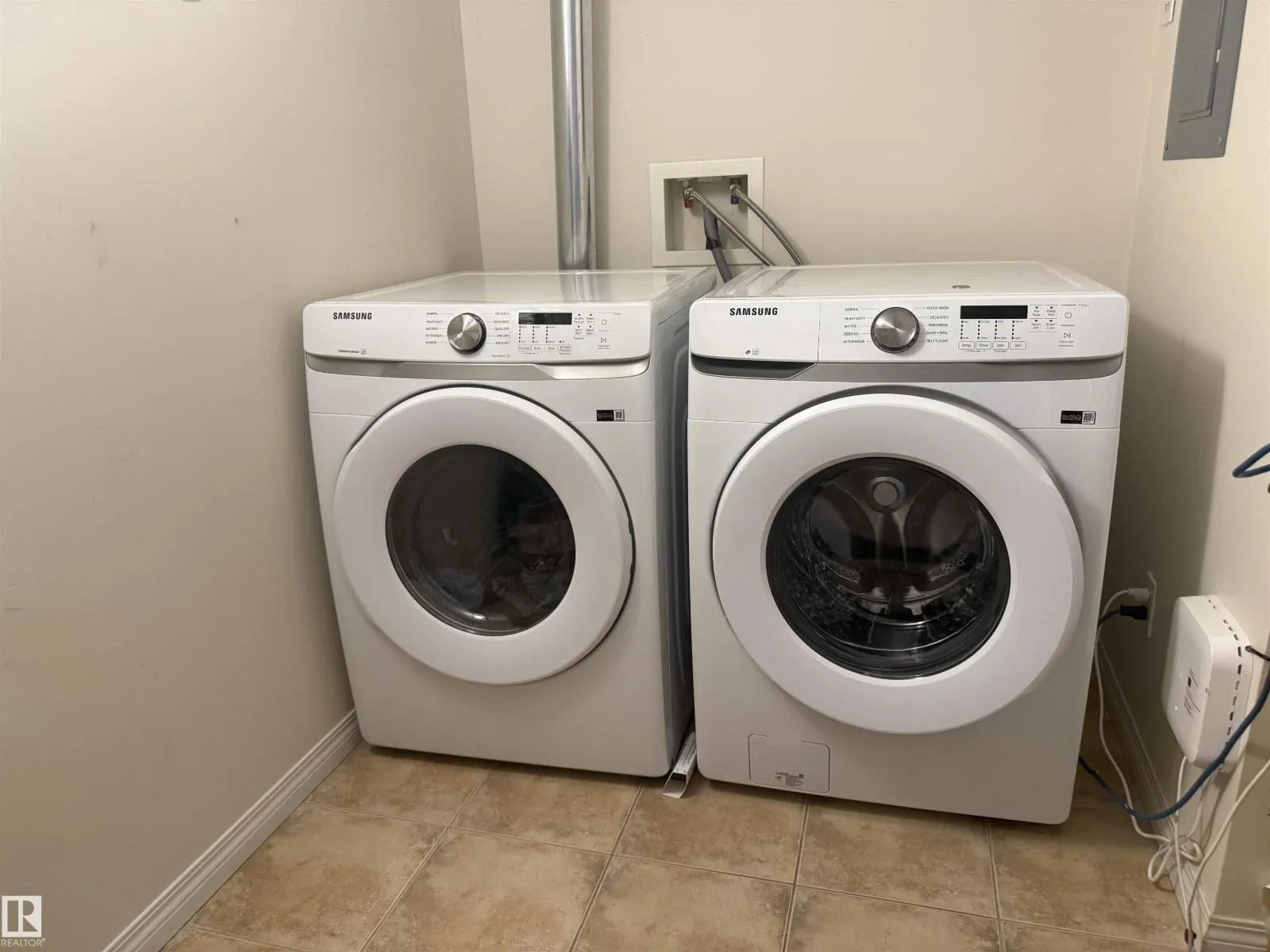 #322 4304 139 AV NW