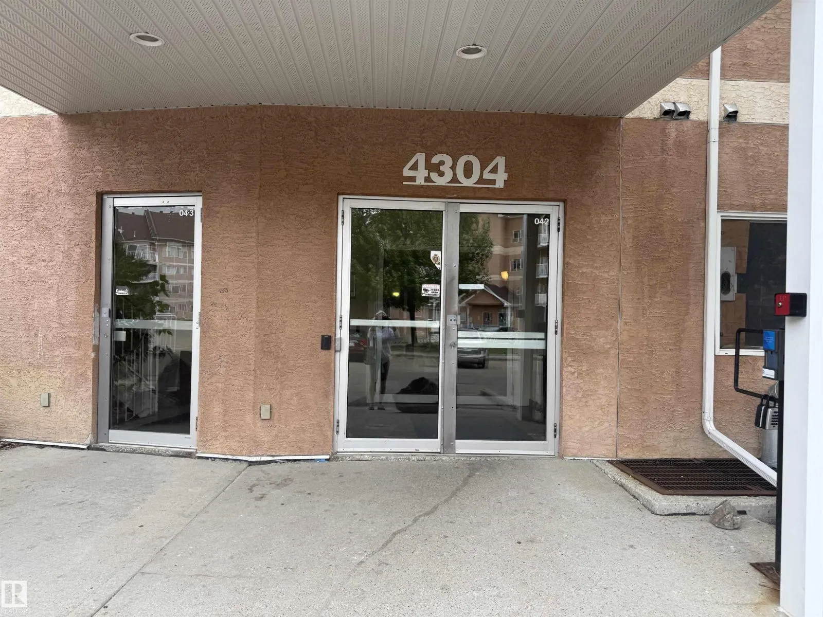 #322 4304 139 AV NW