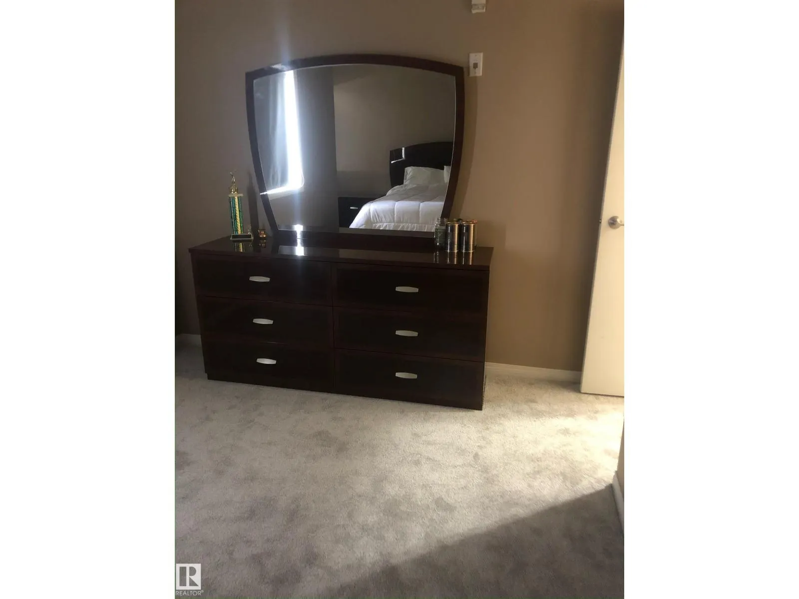 #322 4304 139 AV NW