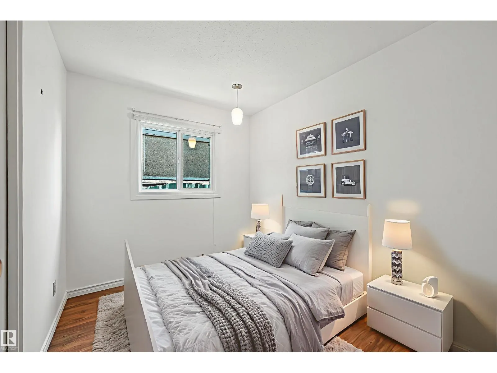 11403 145 AV NW