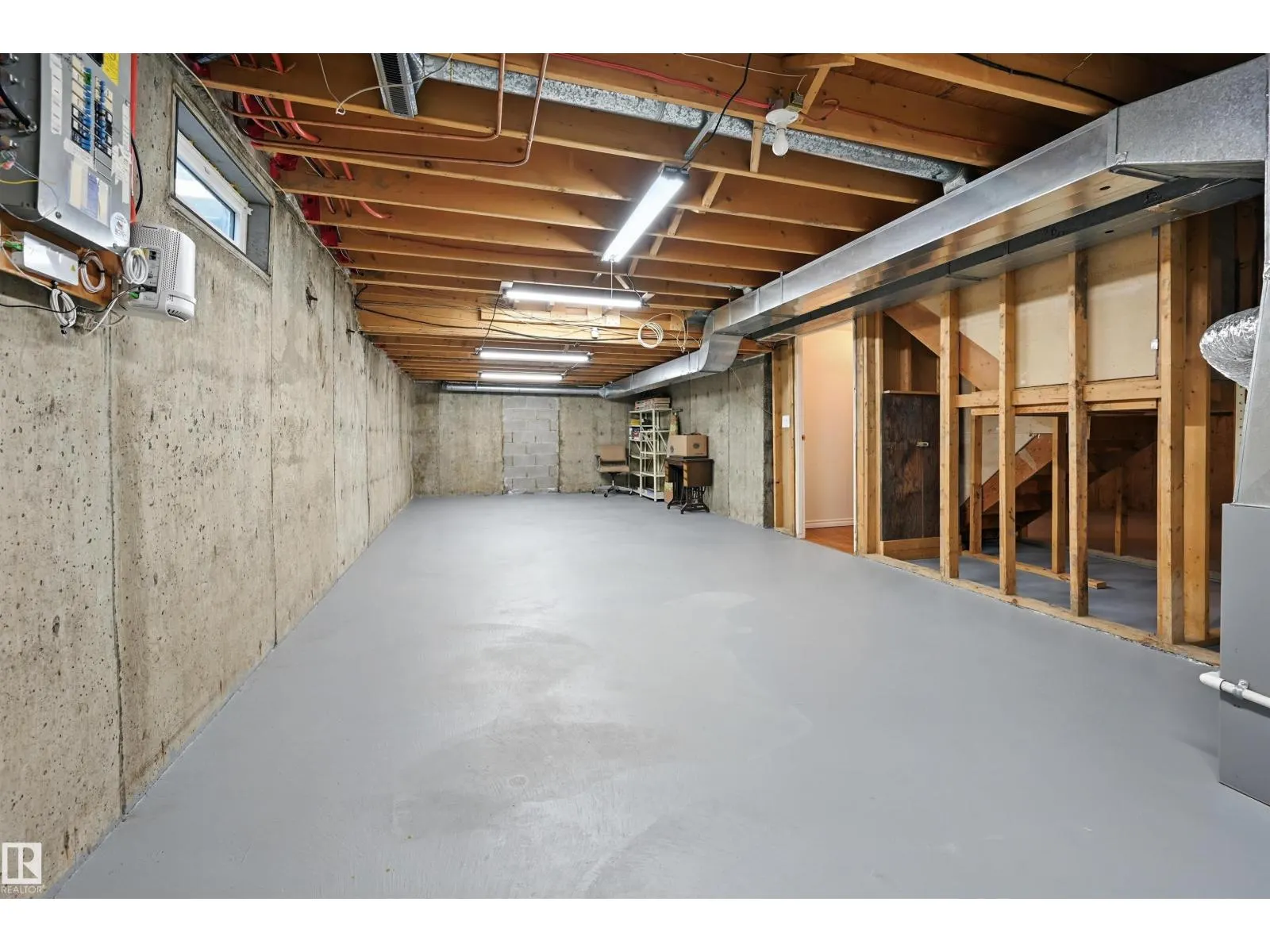 11403 145 AV NW