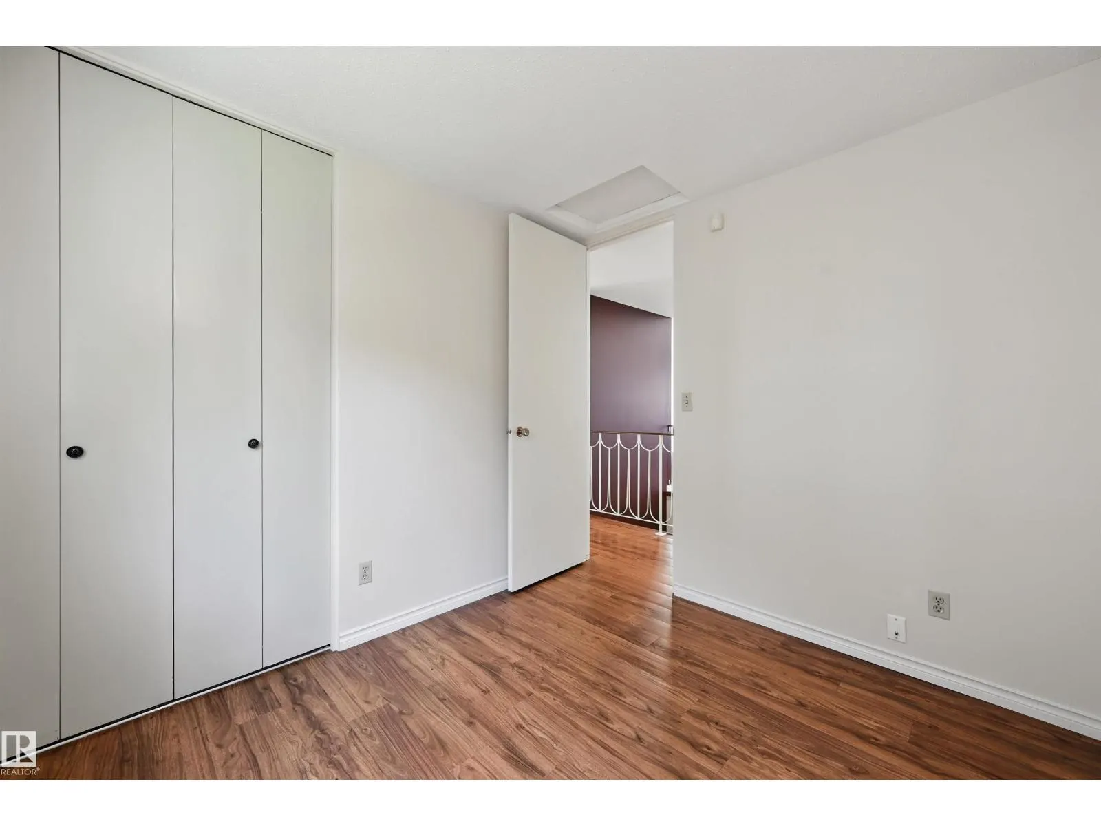 11403 145 AV NW