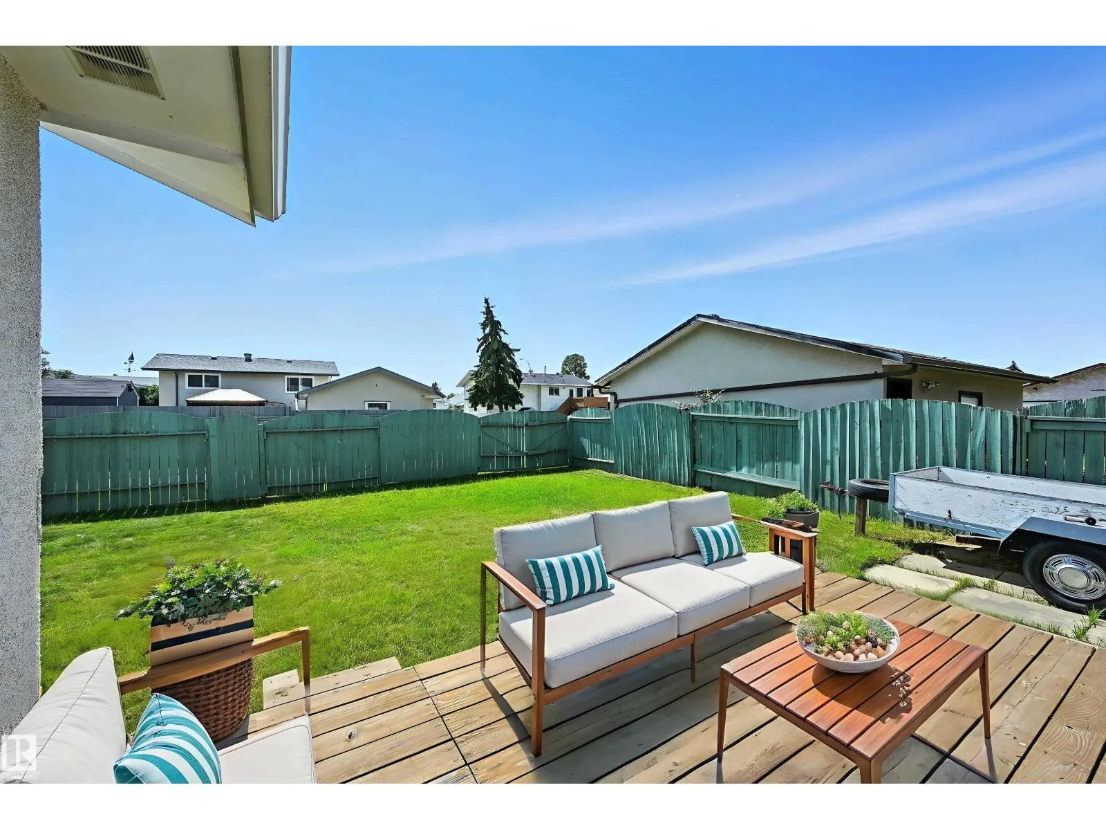 11403 145 AV NW