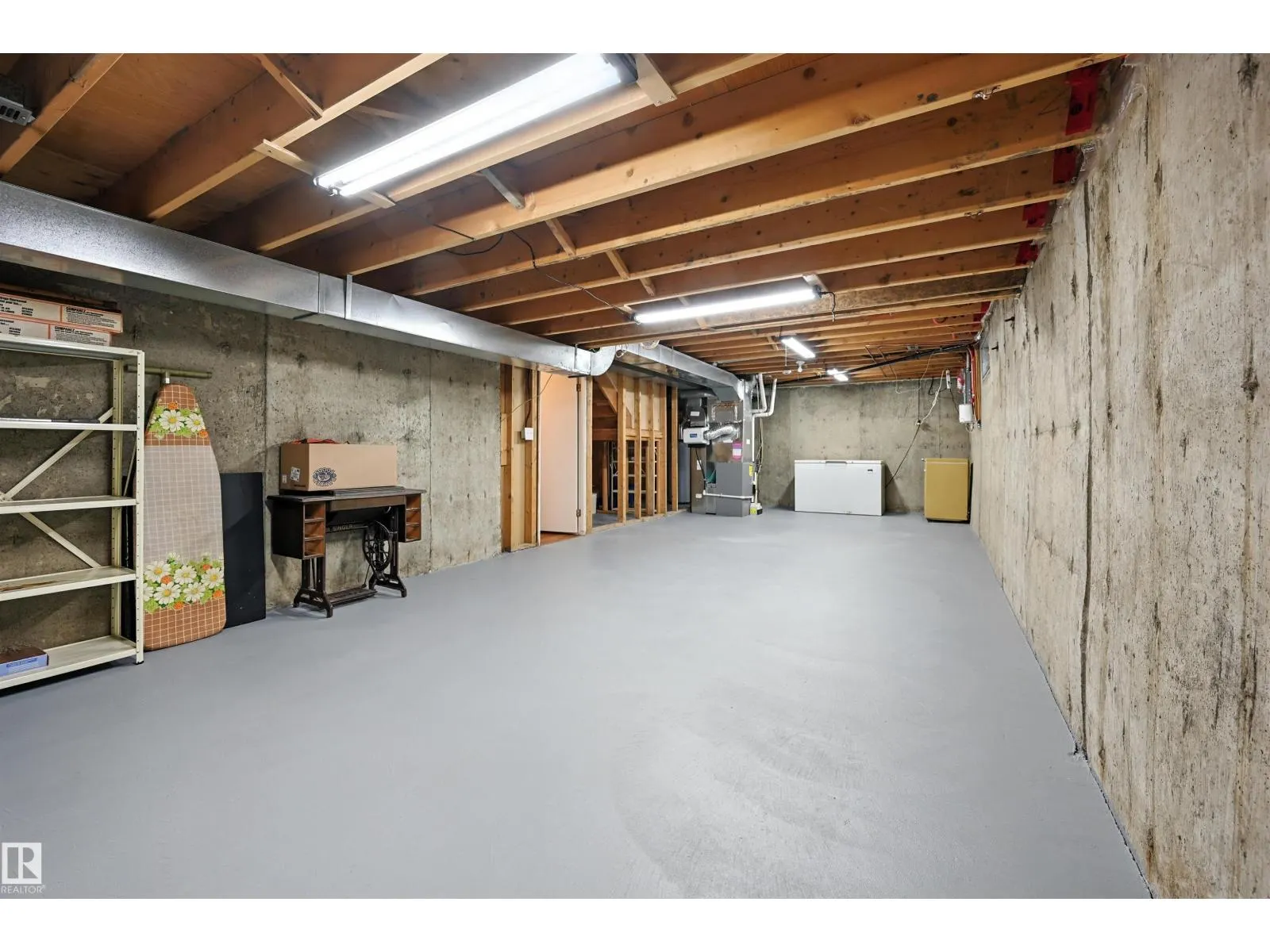 11403 145 AV NW