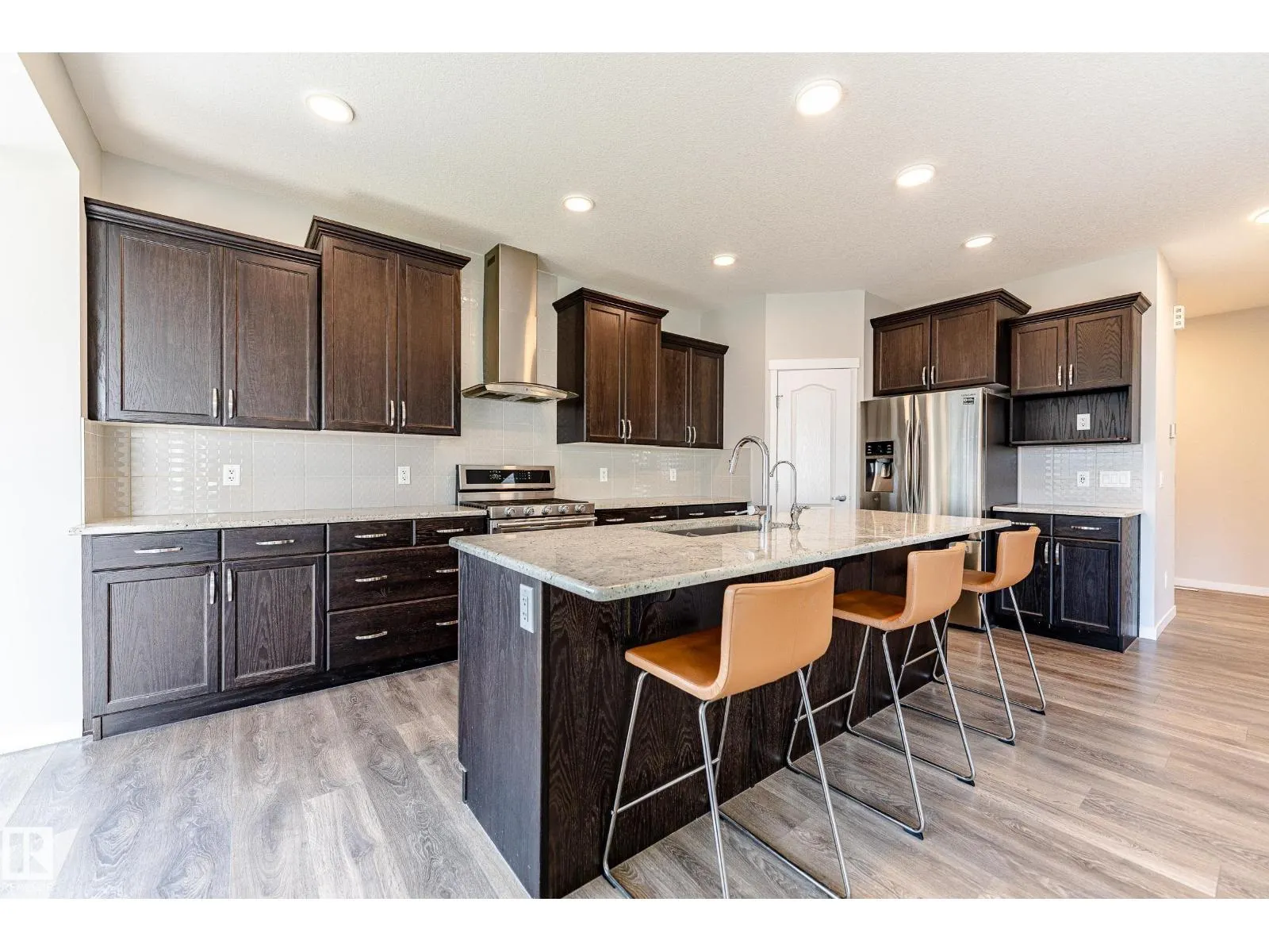 2713 Anton Place SW