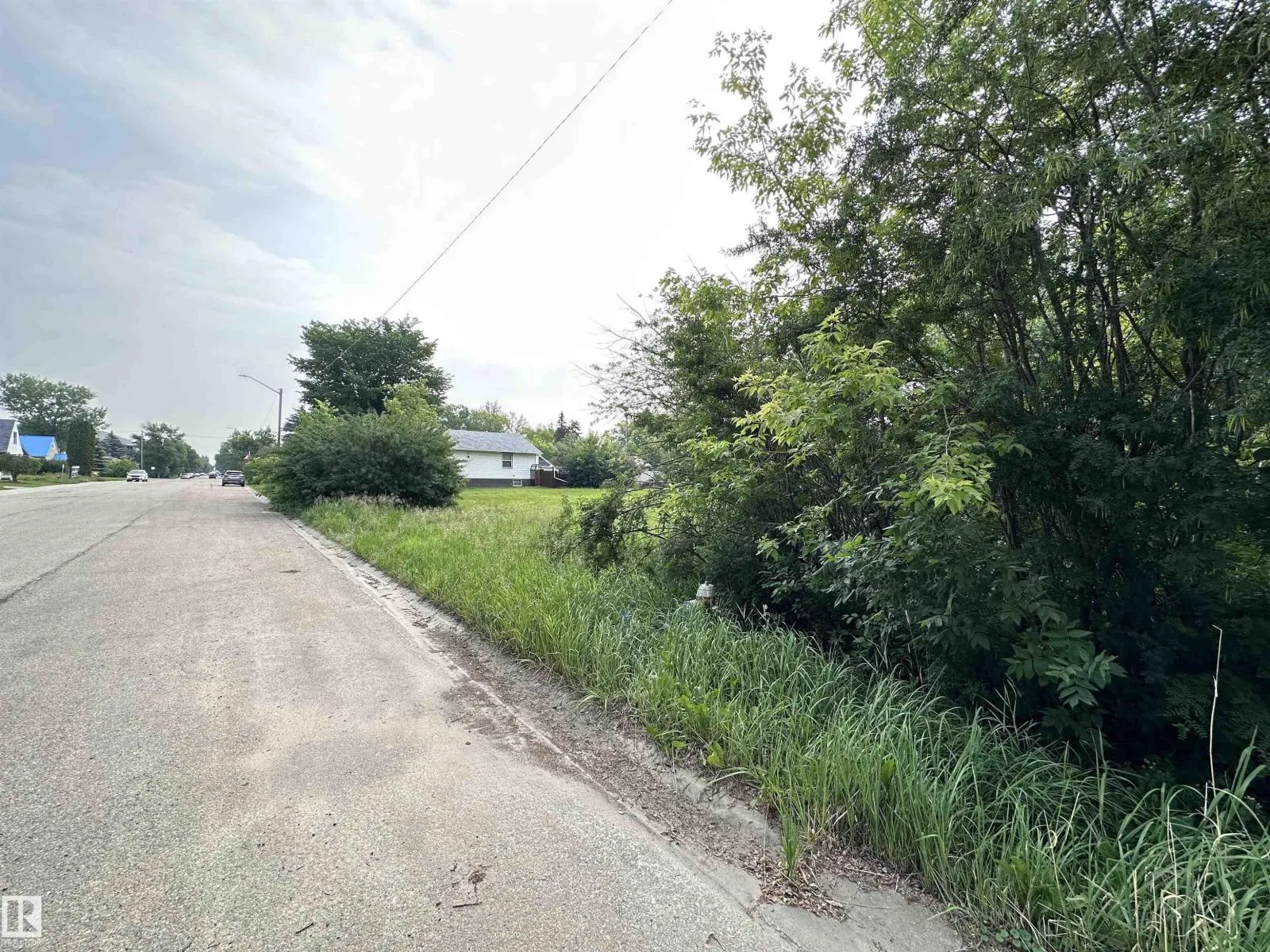 9819 105 ST