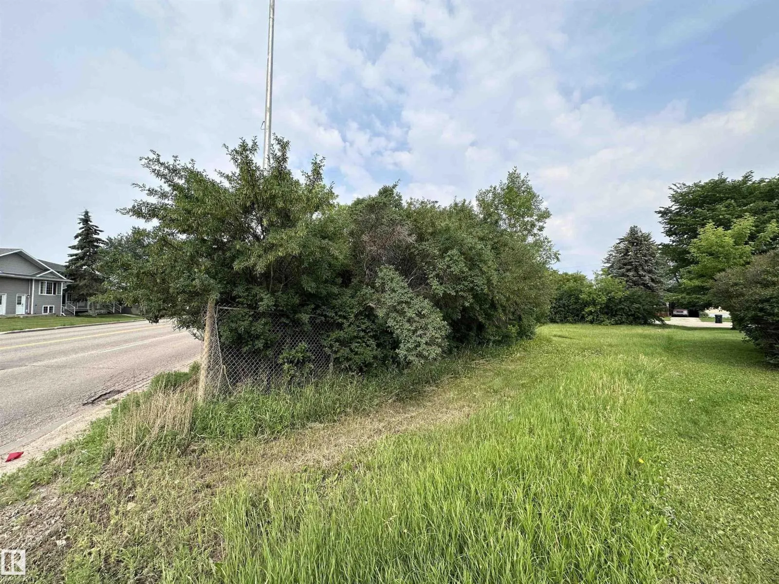 9819 105 ST