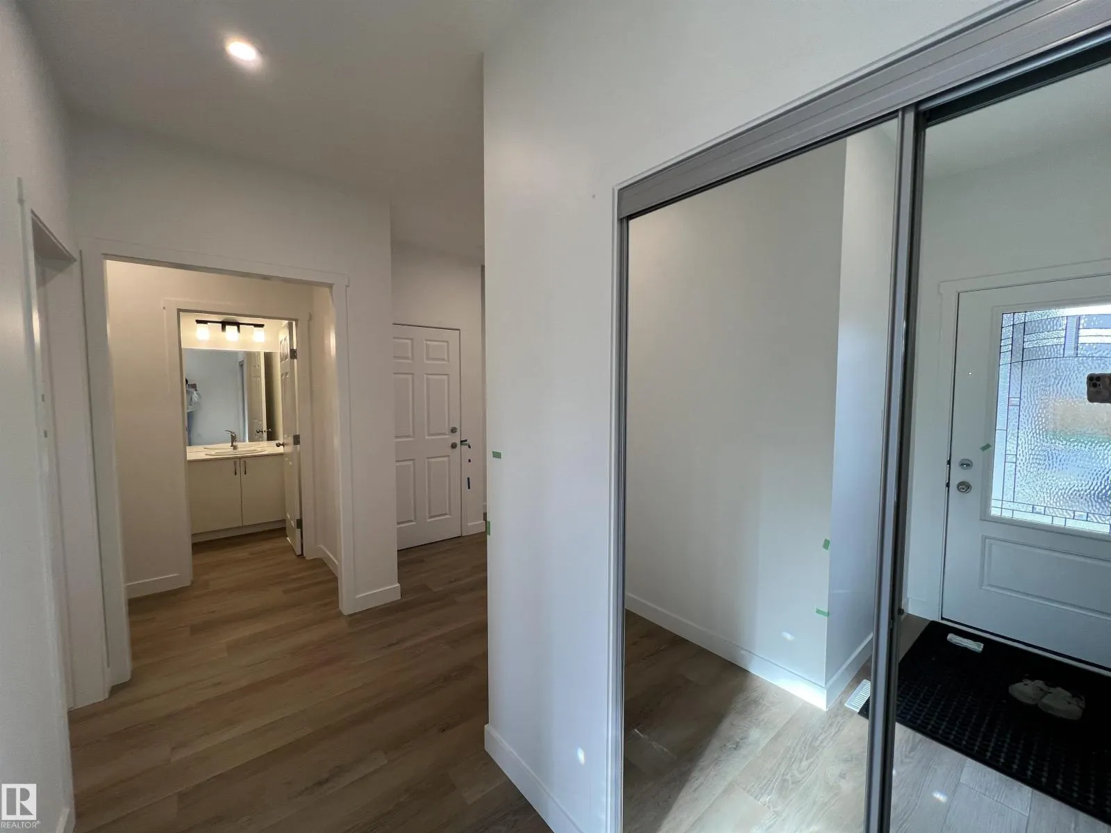 2017 209A ST NW