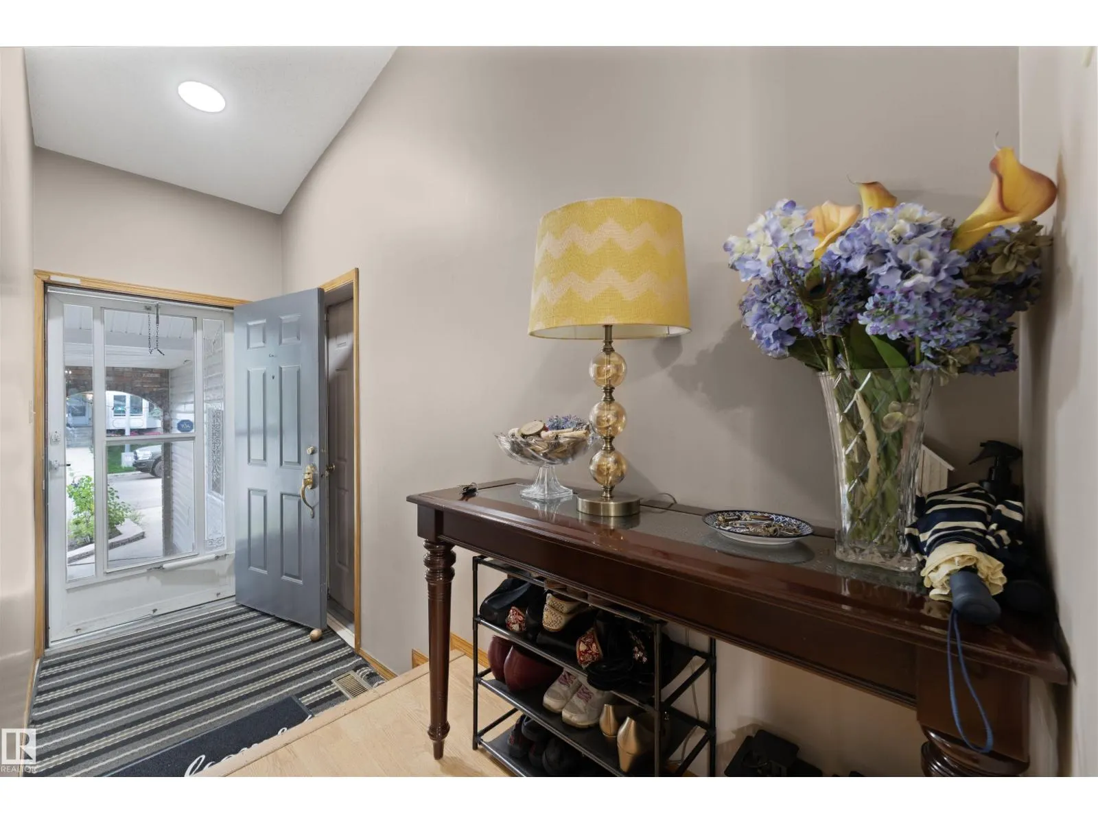 4231 32 AV NW