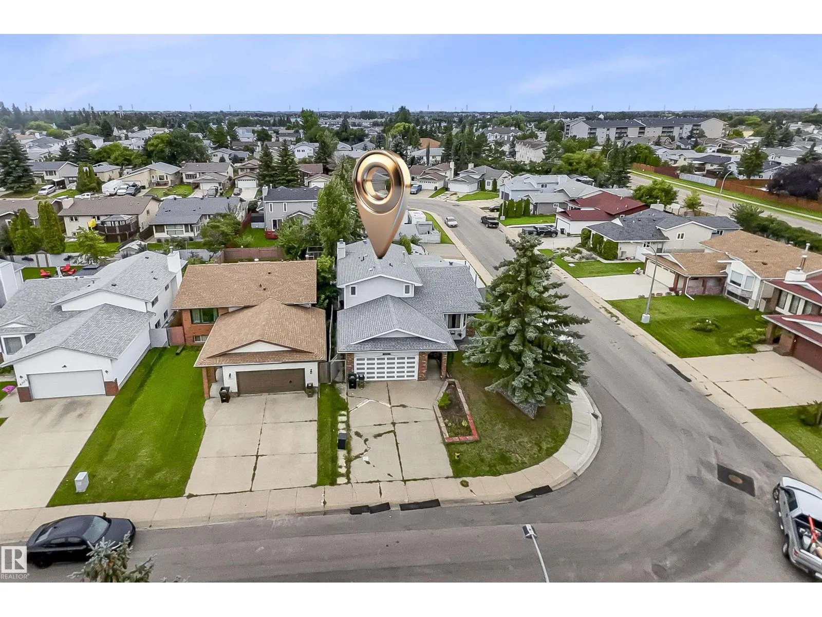 4231 32 AV NW