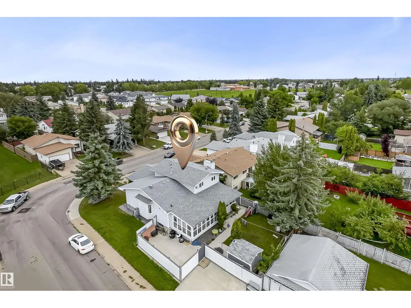 4231 32 AV NW