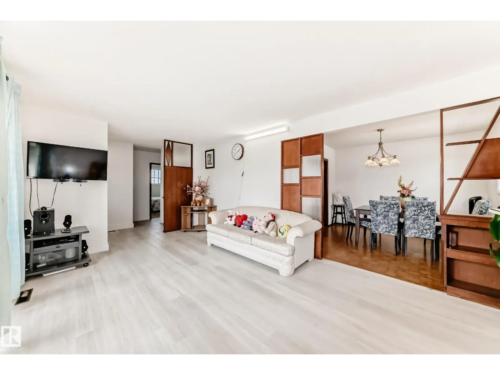 13232 115 ST NW