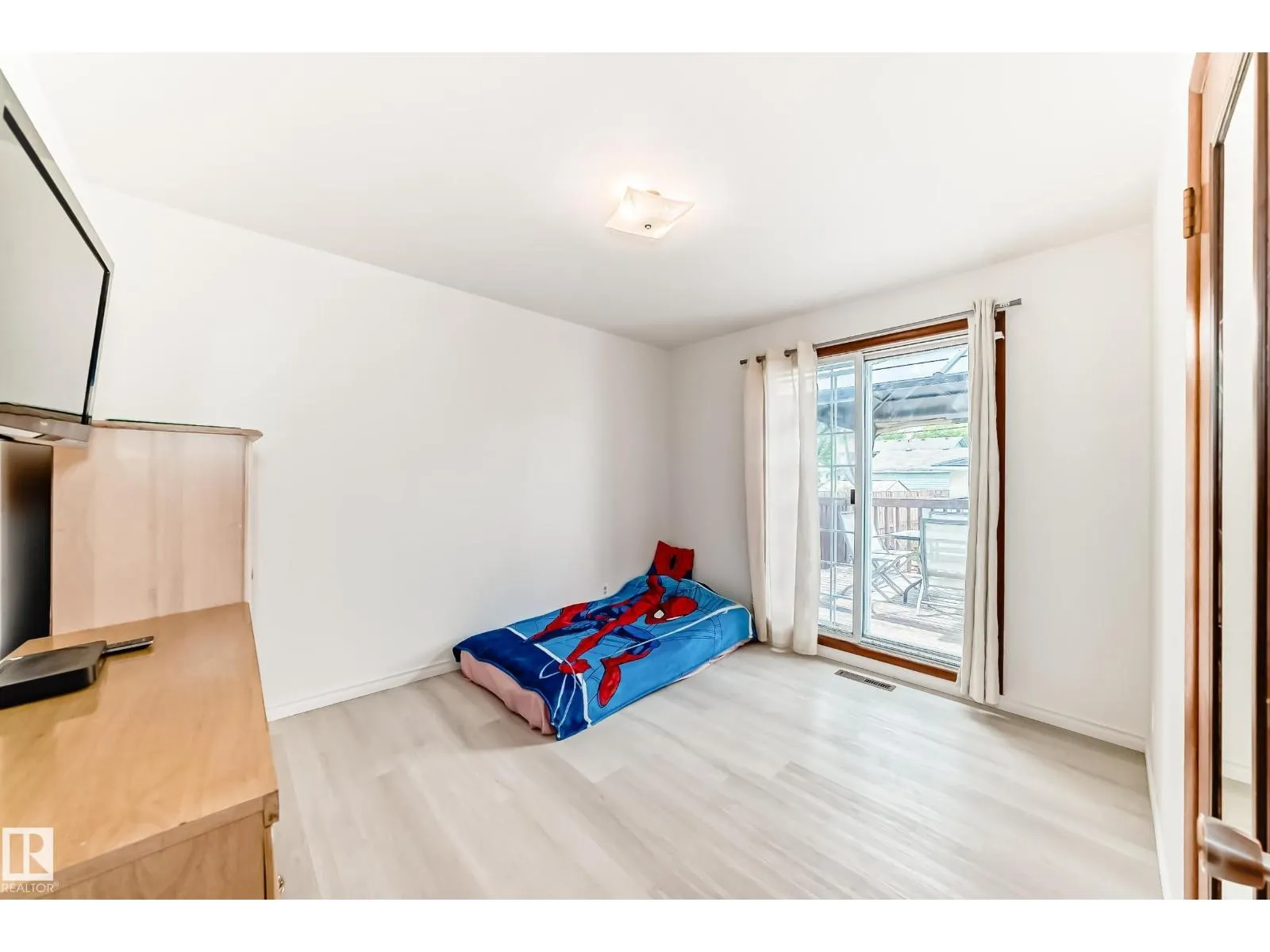 13232 115 ST NW