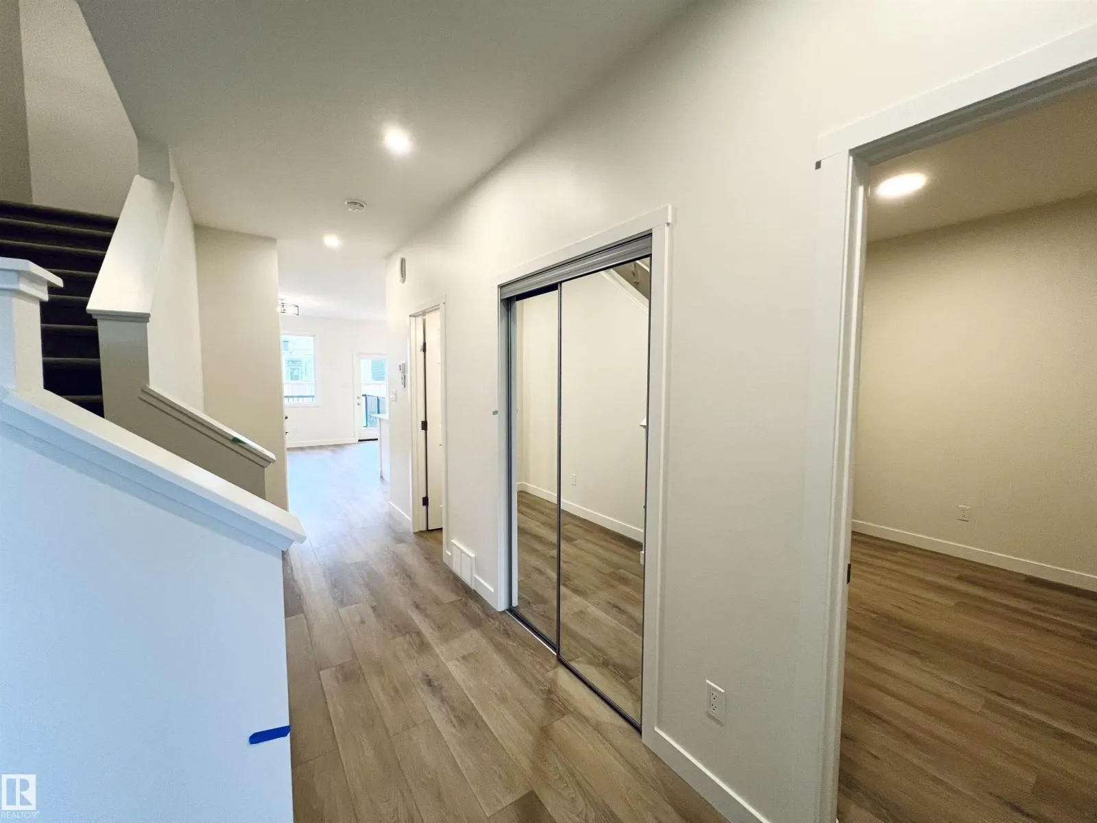 2021 209A ST NW