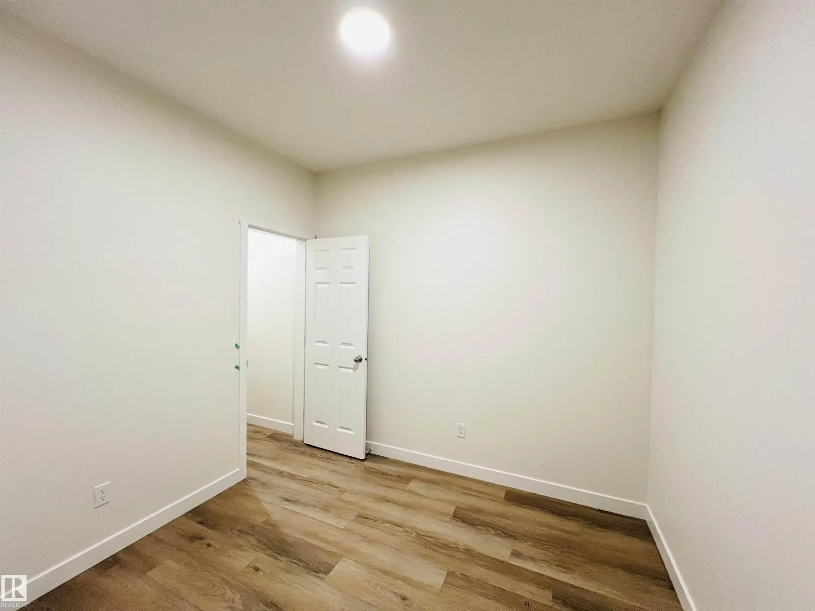 2021 209A ST NW