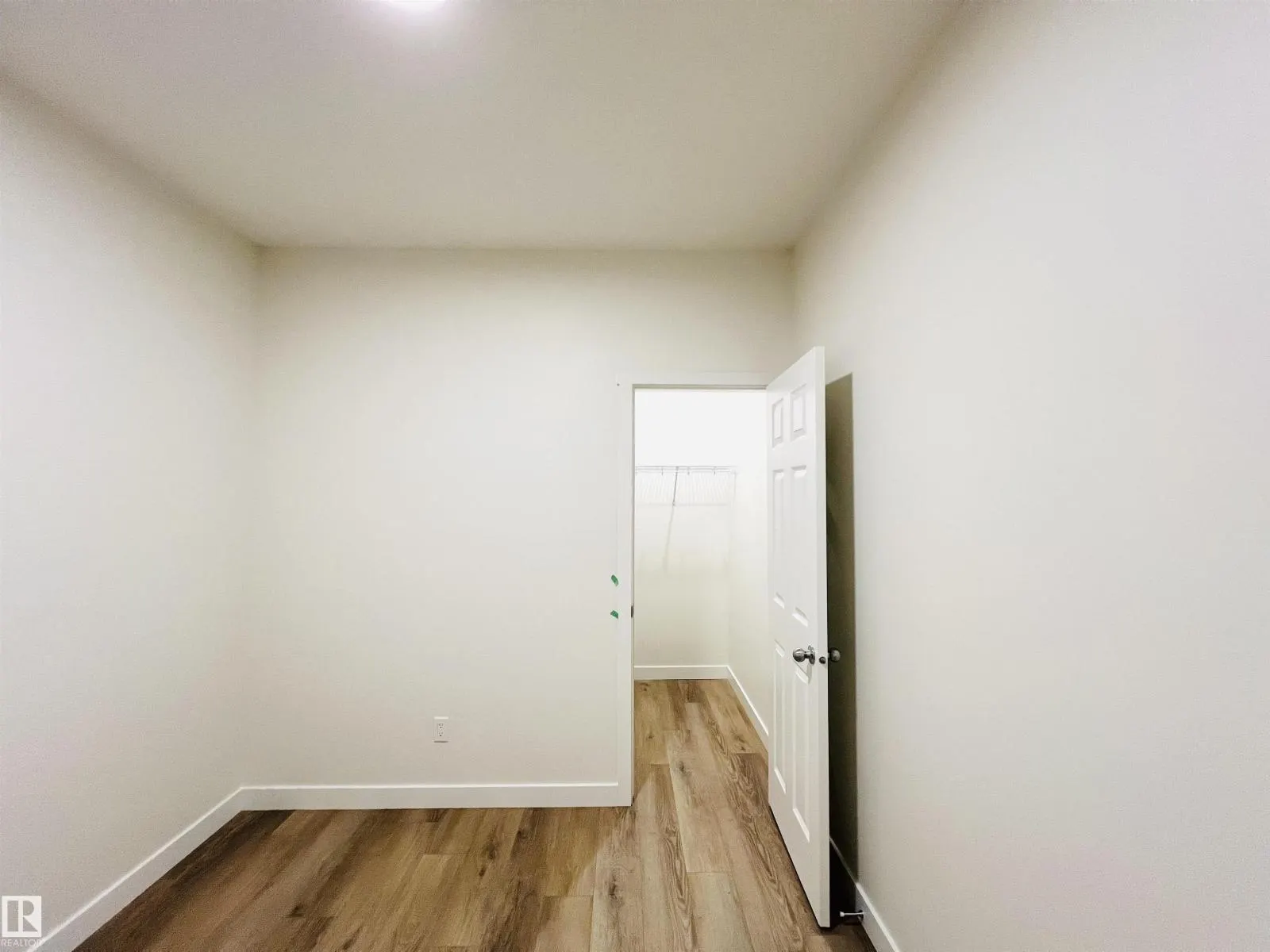 2021 209A ST NW
