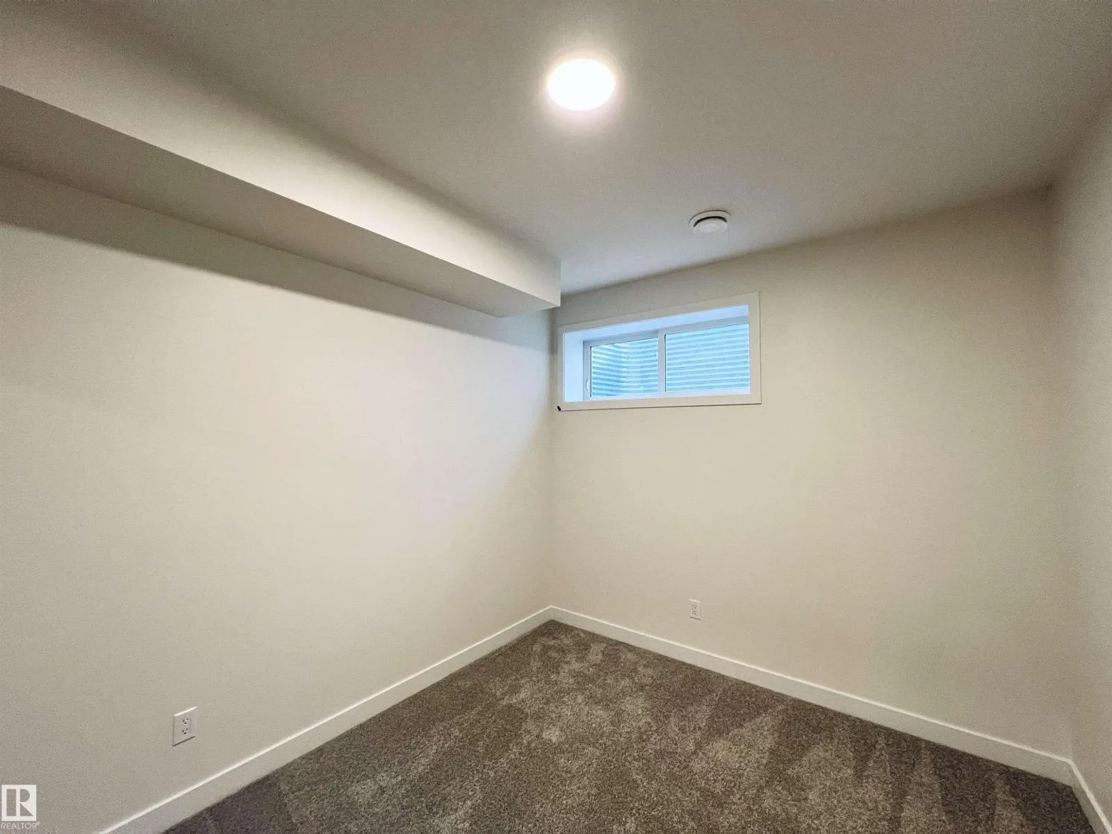 2021 209A ST NW