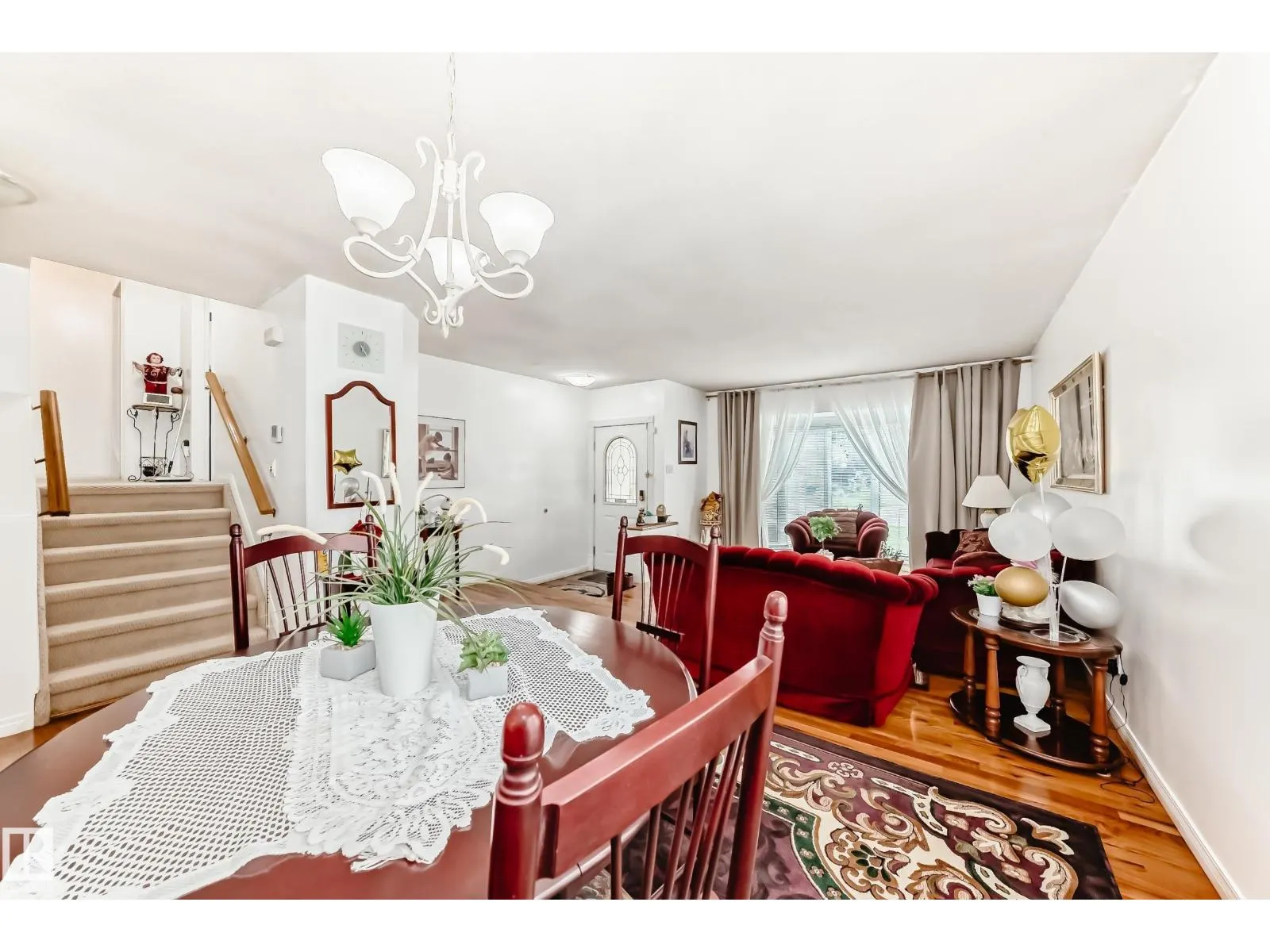 3548 33 AV NW