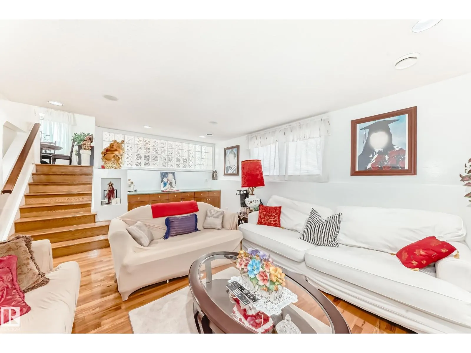 3548 33 AV NW