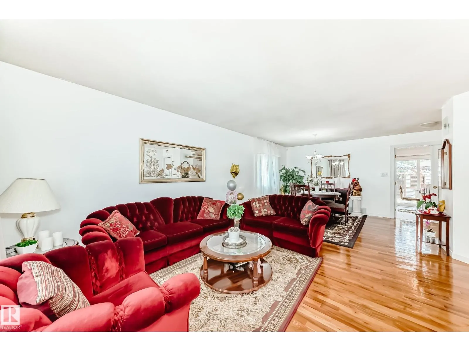 3548 33 AV NW