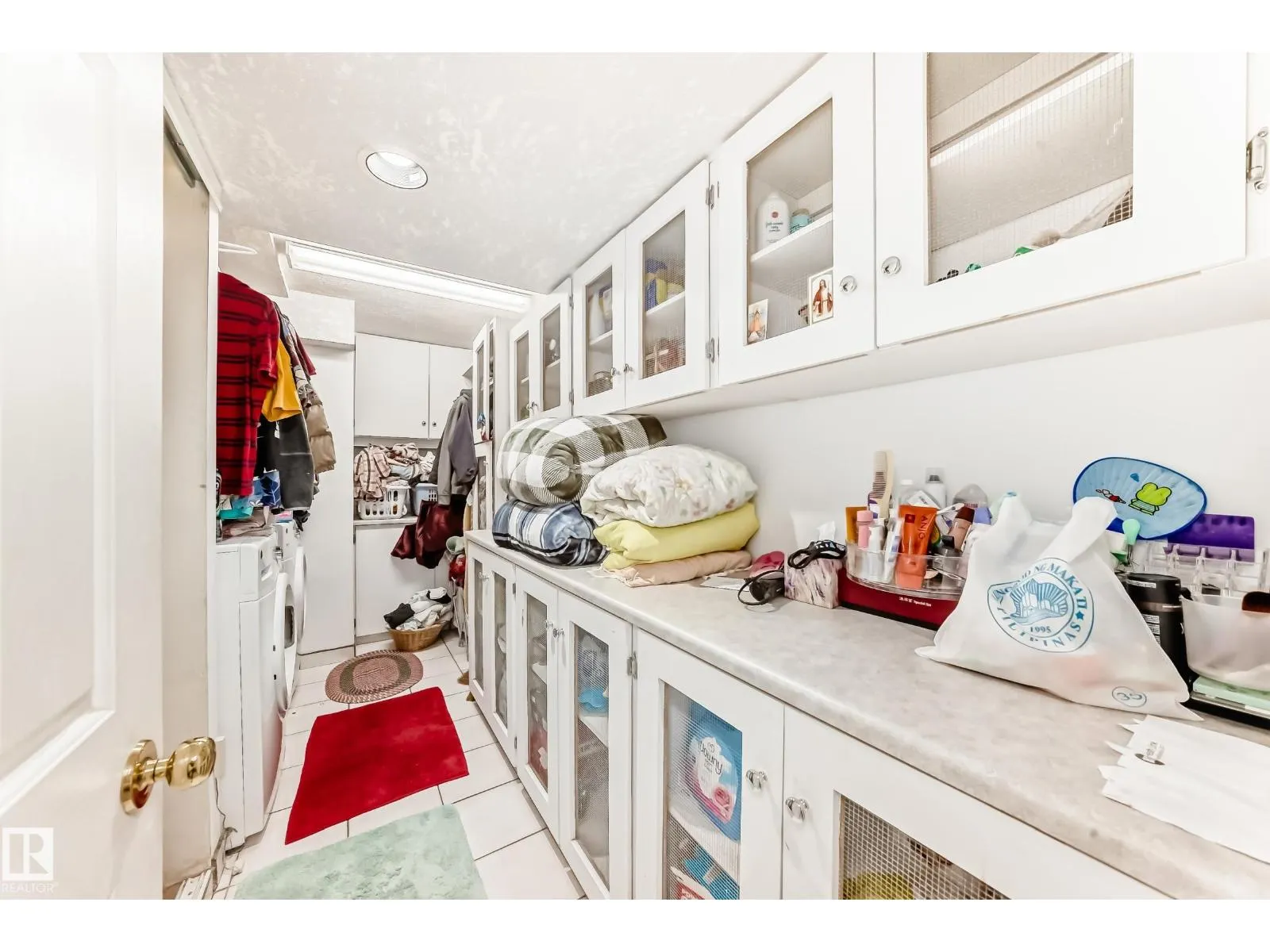 3548 33 AV NW