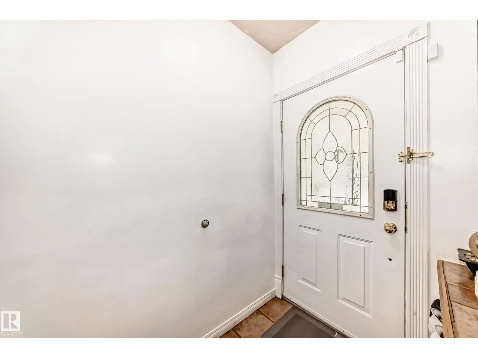 3548 33 AV NW