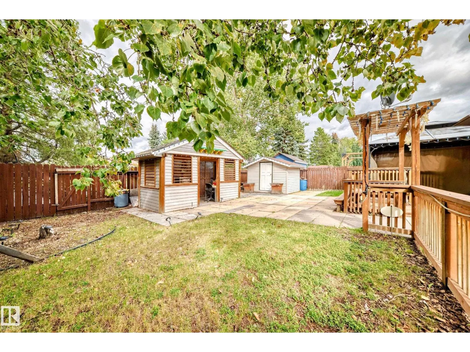 3548 33 AV NW