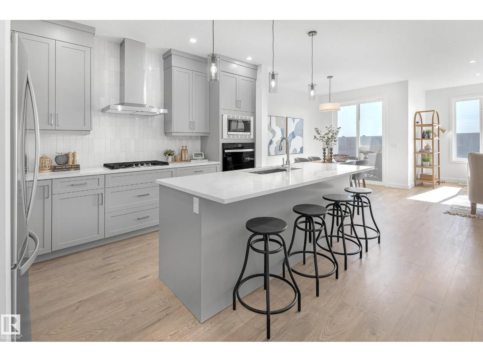 305 Paterson LI SW