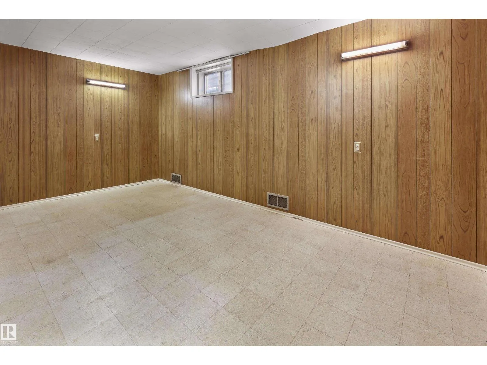 11339 54 AV NW