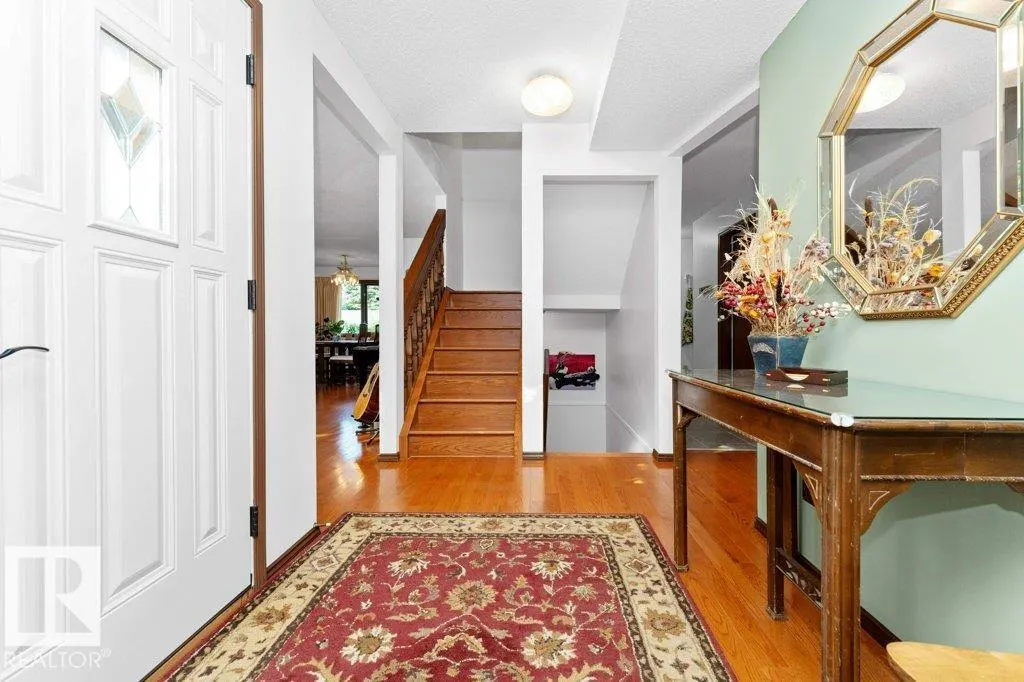 9308 176A ST NW
