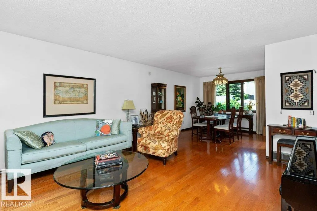 9308 176A ST NW