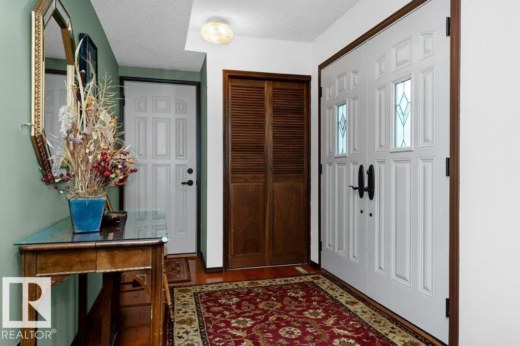 9308 176A ST NW