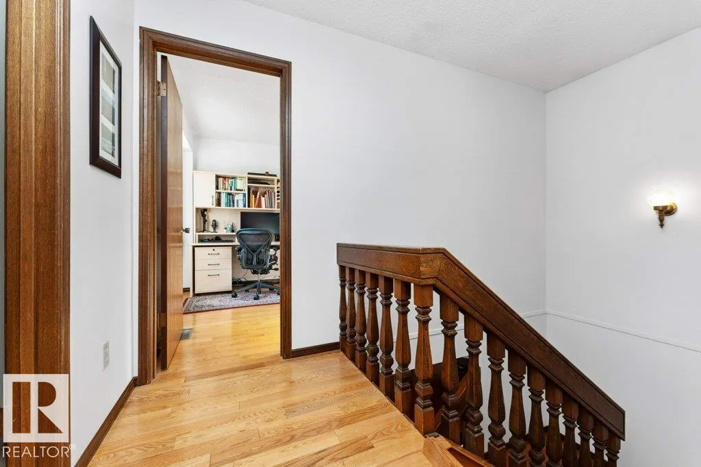 9308 176A ST NW