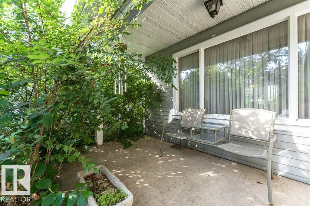 9308 176A ST NW