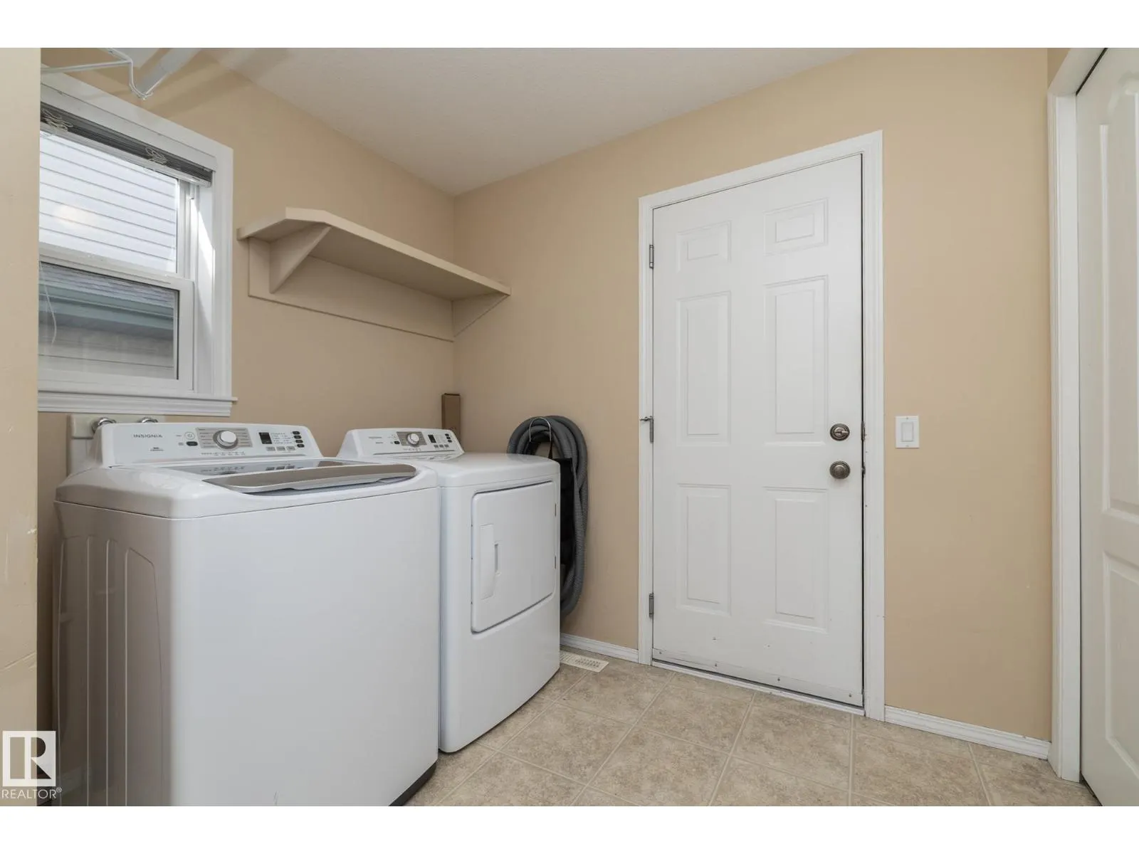 301 BIRCHWOOD DR