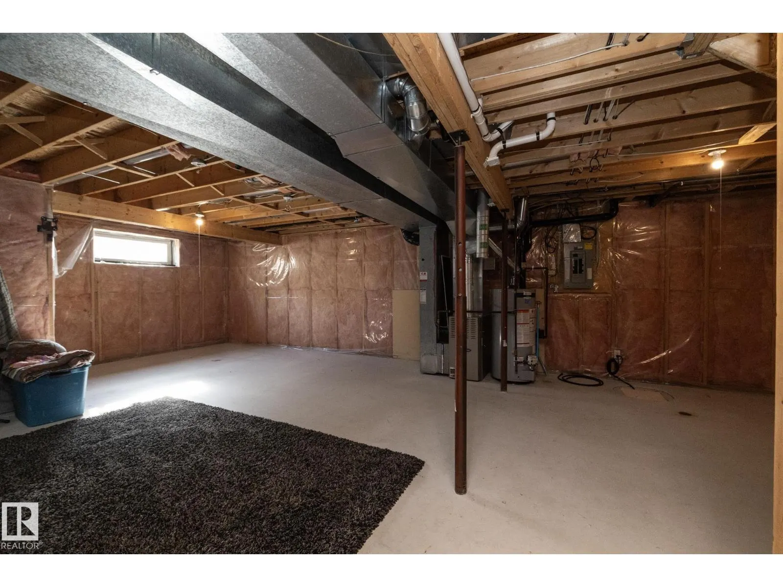 301 BIRCHWOOD DR