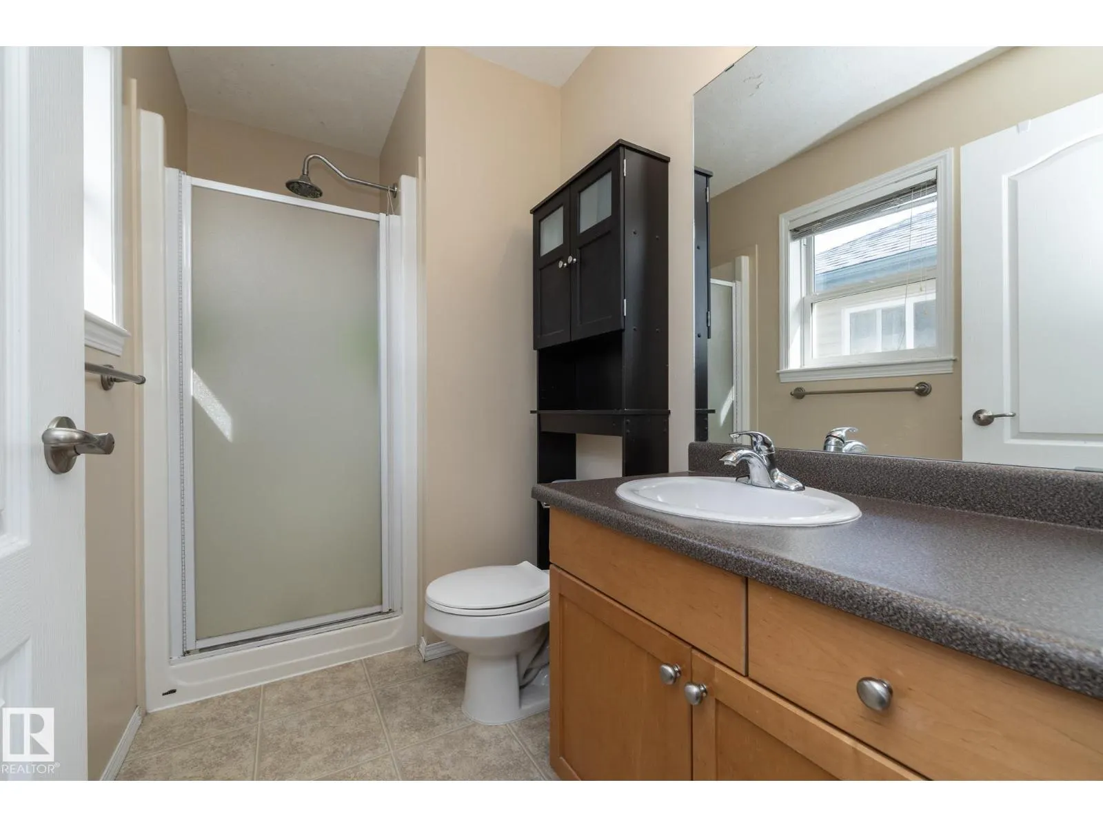 301 BIRCHWOOD DR