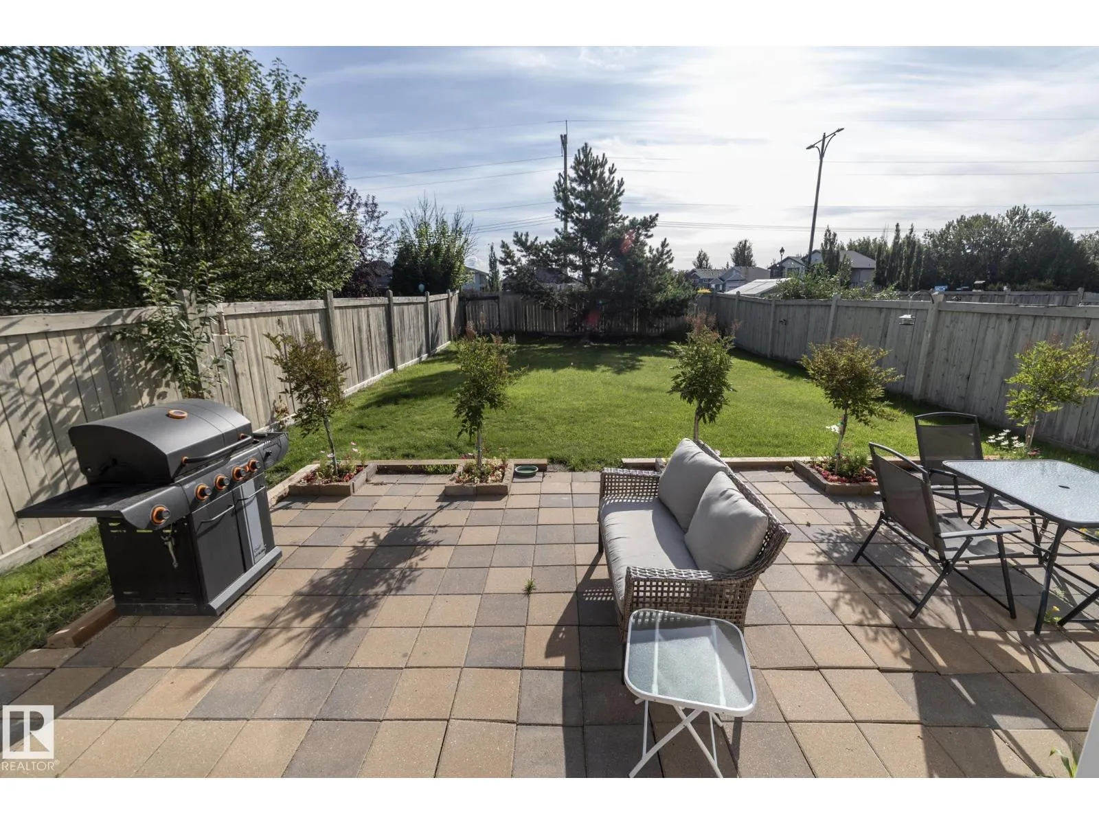 301 BIRCHWOOD DR