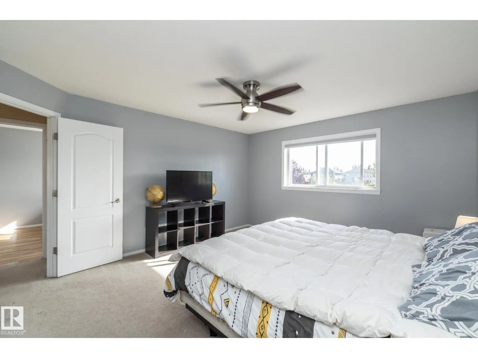 301 BIRCHWOOD DR