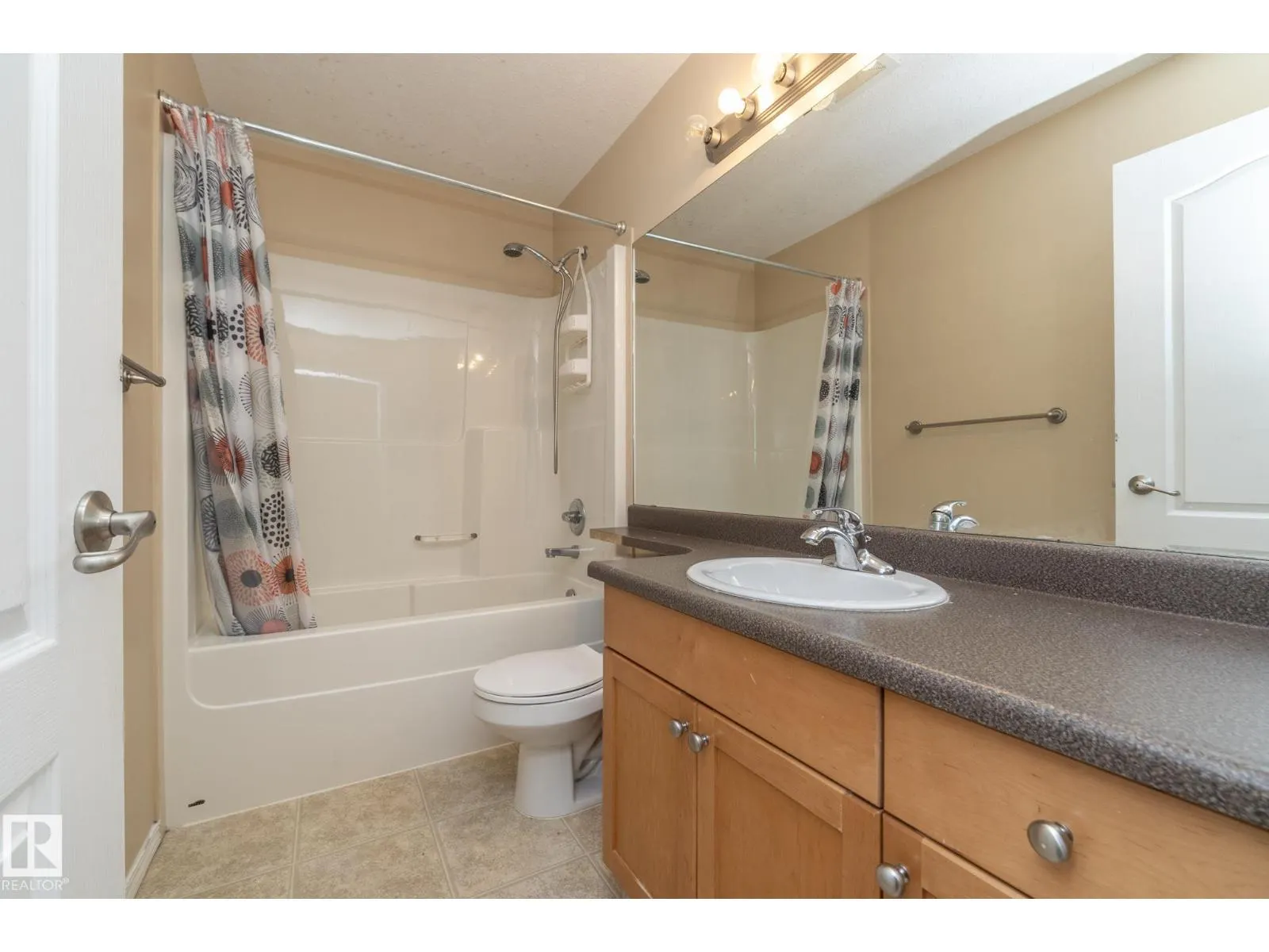 301 BIRCHWOOD DR