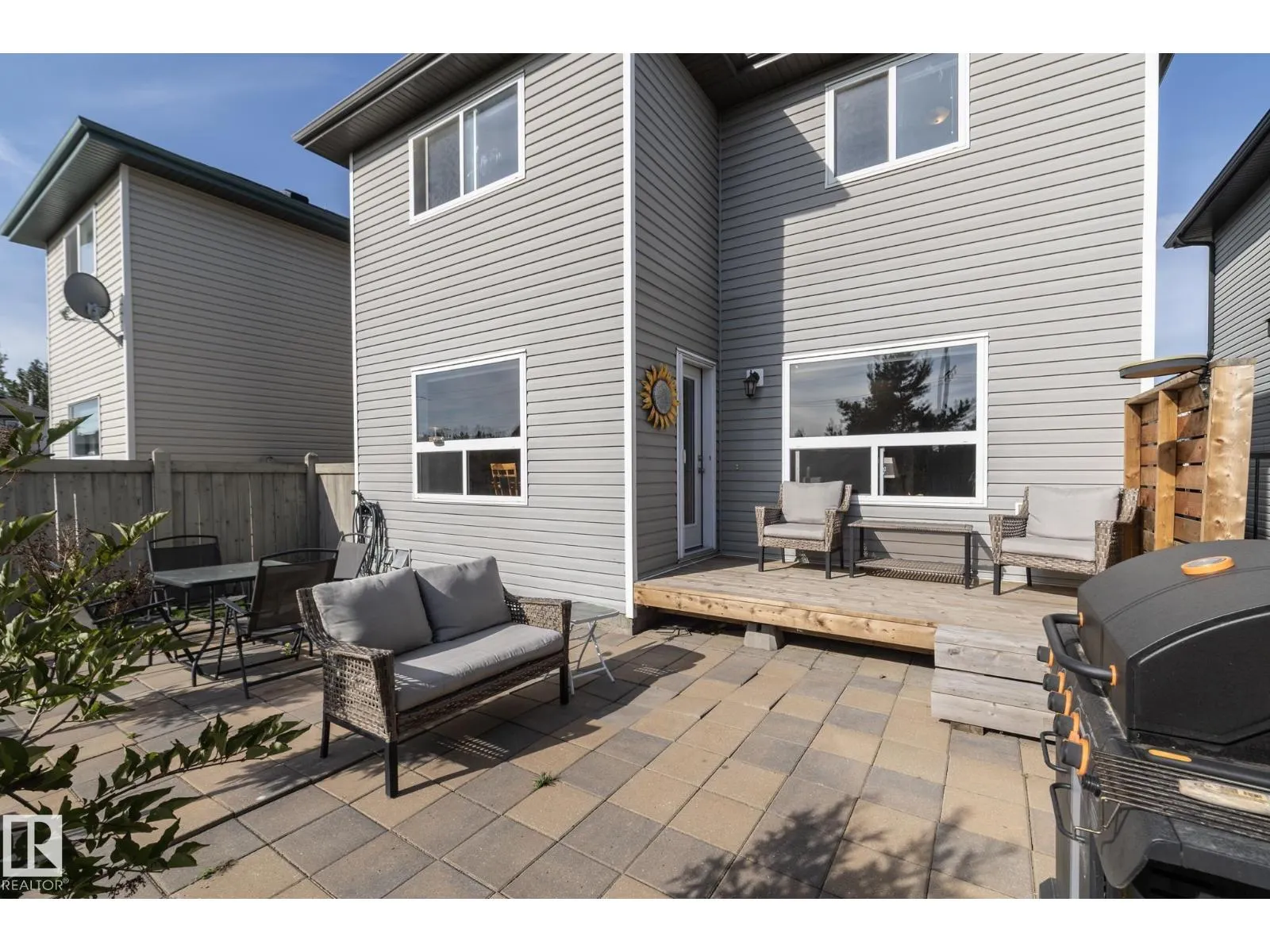 301 BIRCHWOOD DR
