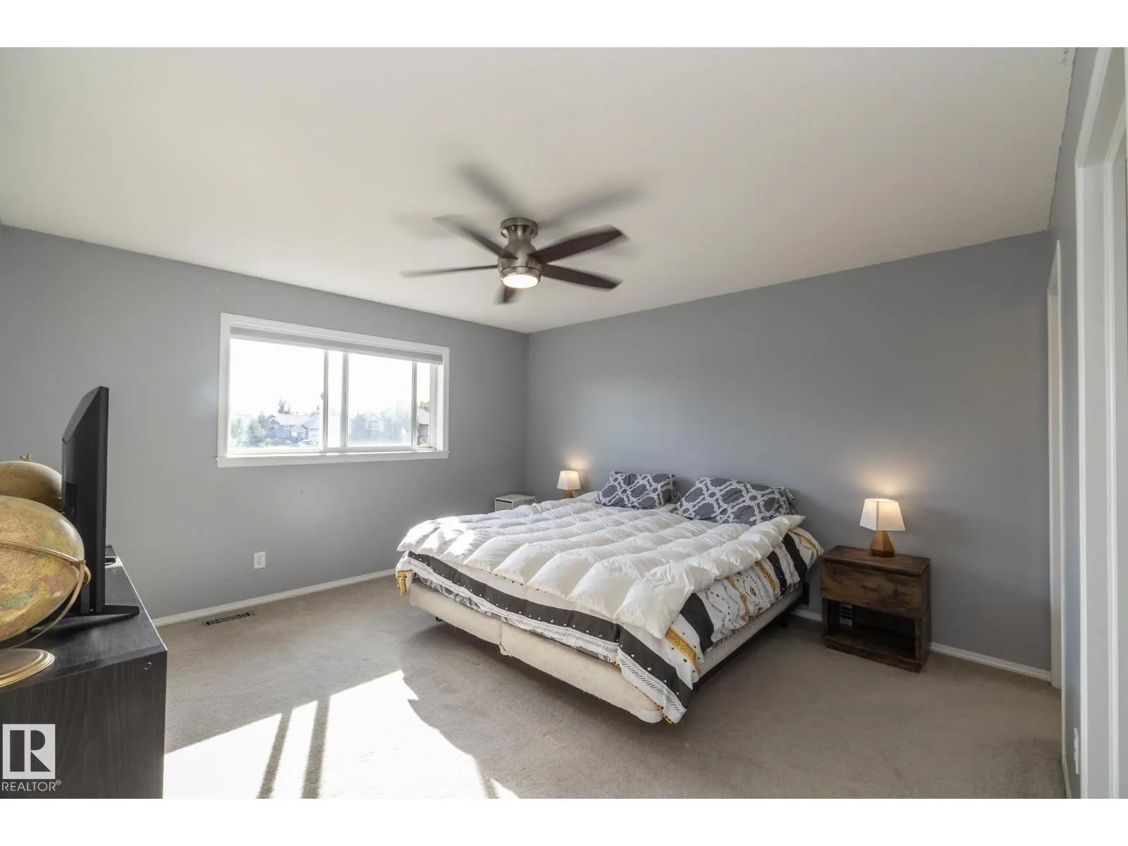 301 BIRCHWOOD DR